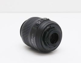 Nikon AF-S DX Nikkor 18-55mm f/3.5-5.6 G Lens VR image 2