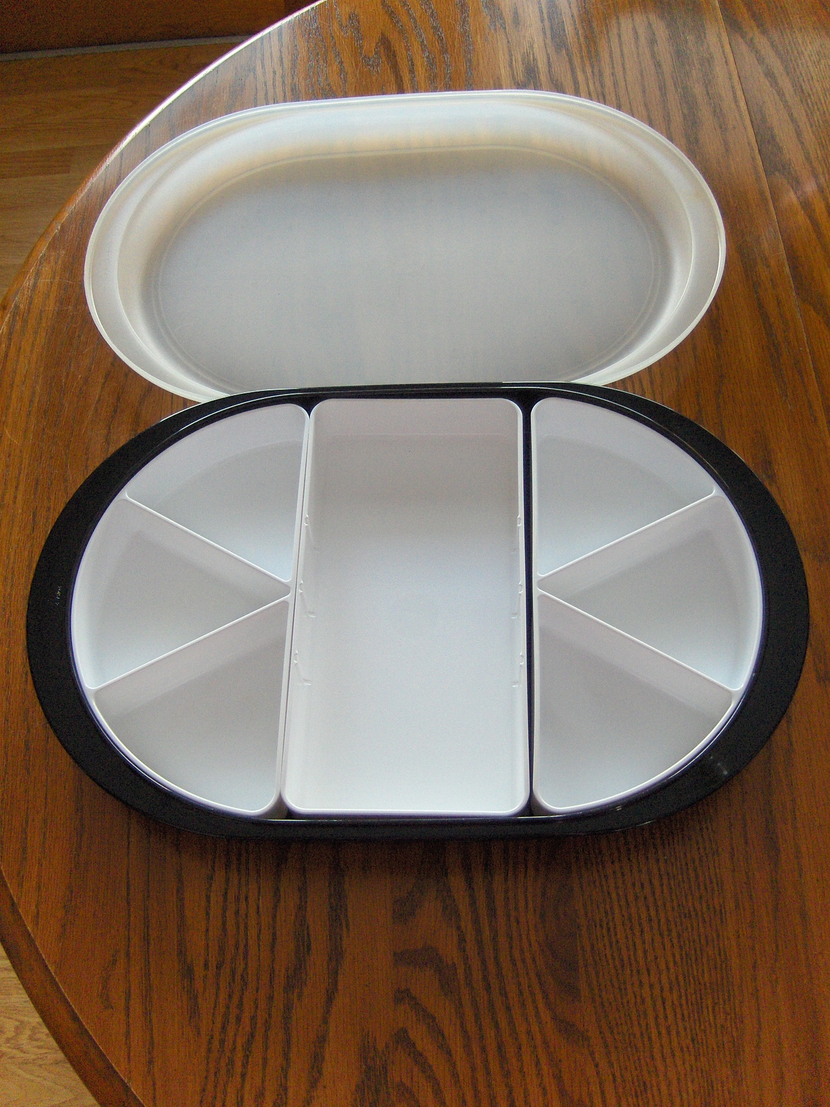 Tupperware Preludio Divided Sectioned Serving Tray Set Black & White Serving Dis Other