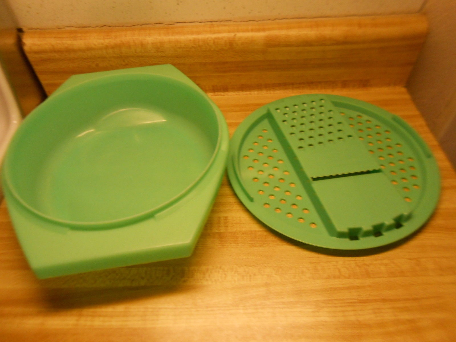 tupperware cheese grater and bowl two piece set, no lid Other