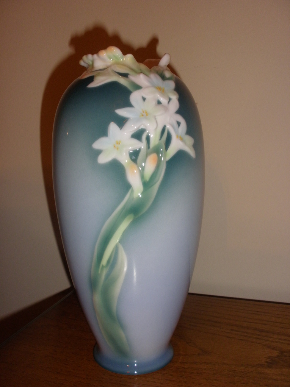 Franz Porcelain Tuberrose Vase in blue grey color XP1893 white flowers