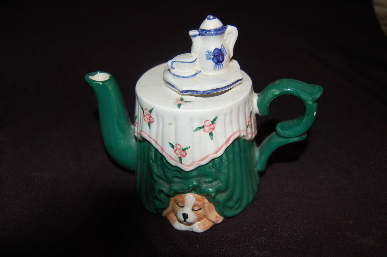 Miniature Teapot Decorative Collectible Dog Asleep under Table Tea