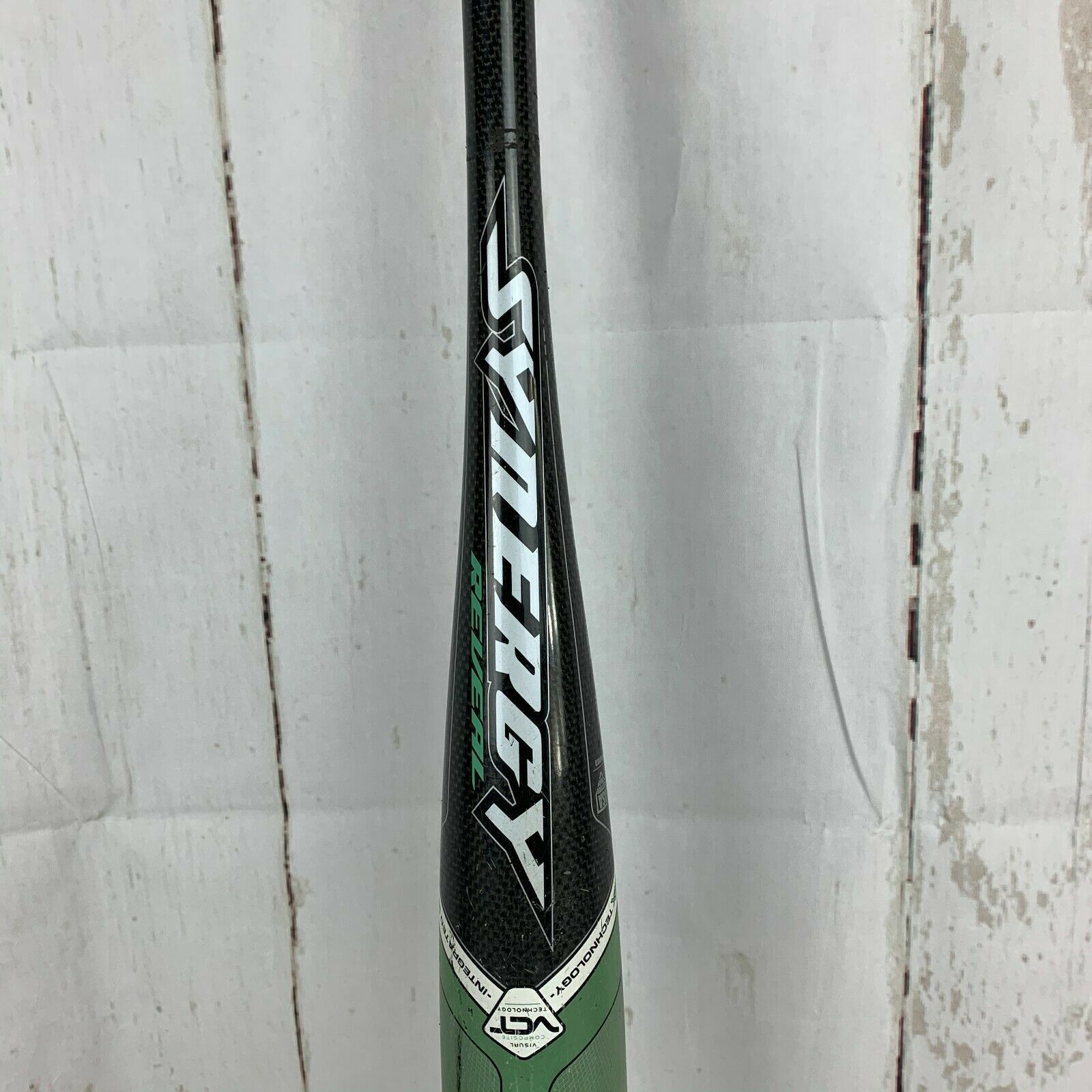 Easton Synergy Reveal Slowpitch Softball Composite Bat 34" x 26 oz SRV1