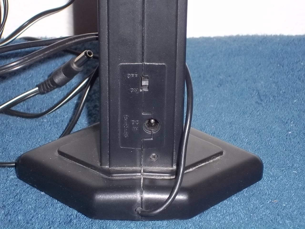 RADIO SHACK STEREO INFRARED WIRELESS TRANSMITTER 331142 Home Audio