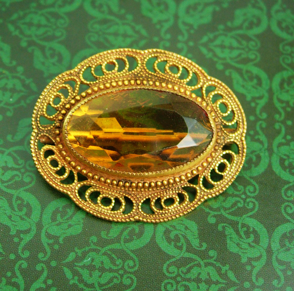 Antique Victorian Golden Topaz Brooch Large beautiful filigree frame C clasp Vintage & Antique