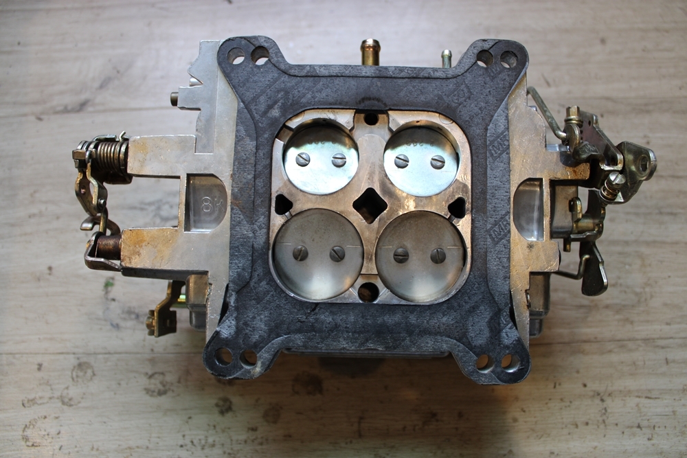 Edelbrock 500 cfm, Carburetor, electric choke, 1404 Carburetors