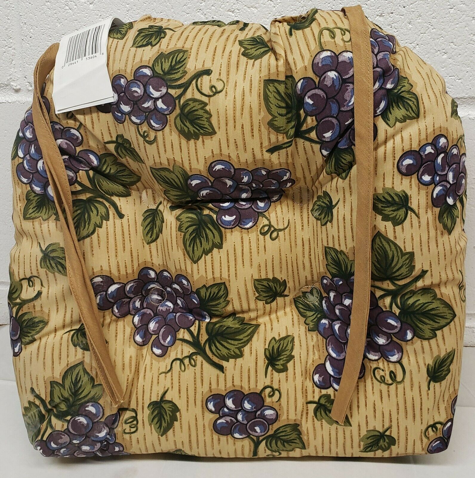 SET of 2 THICK REVERSIBLE CUSHION CHAIR PADS w/ties, GRAPES, B&D Other