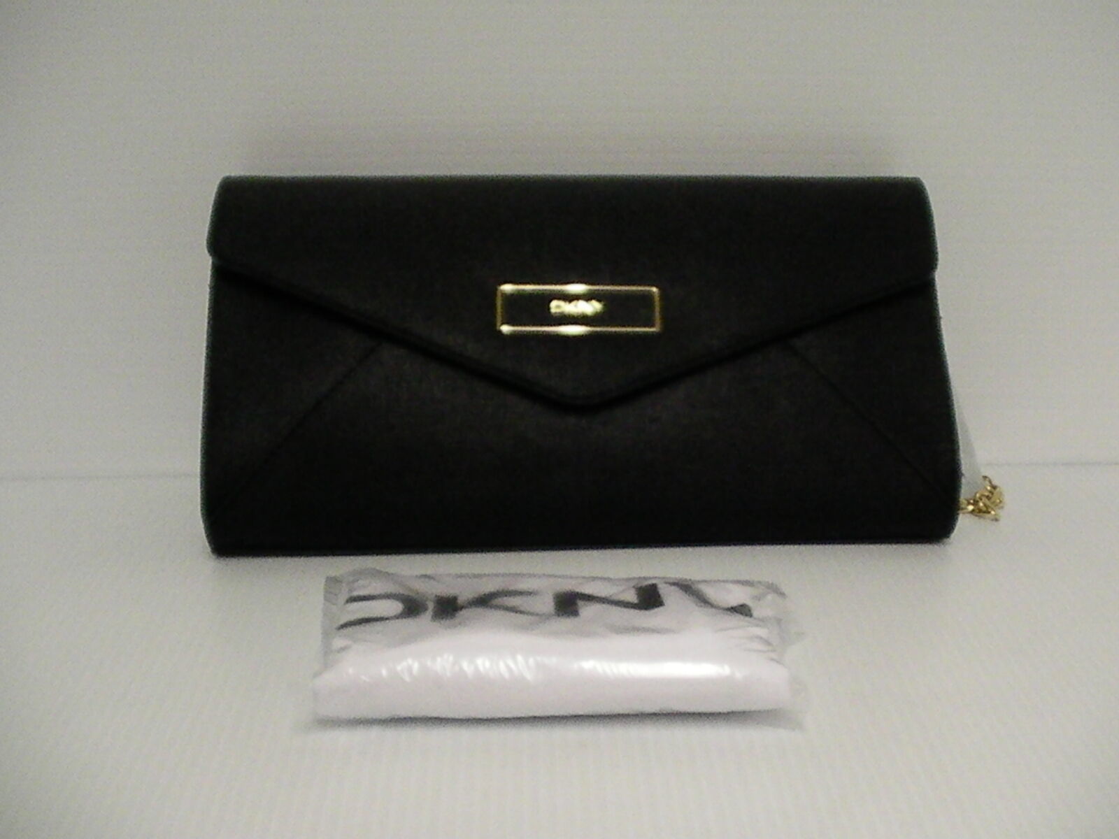 Primary image for DKNY Women shoulder bag handbag envelope saffiano leather black color