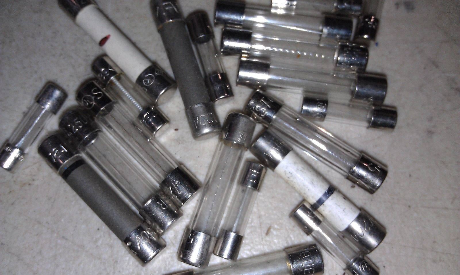 5AA45 ASSORTED FUSES & FUSEHOLDERS INLINE, PANEL MOUNT, TWO