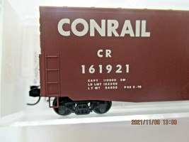 Micro-Trains # 18000350 Conrail 50' Standard Box Car, 10' Single Door, N-Scale image 2