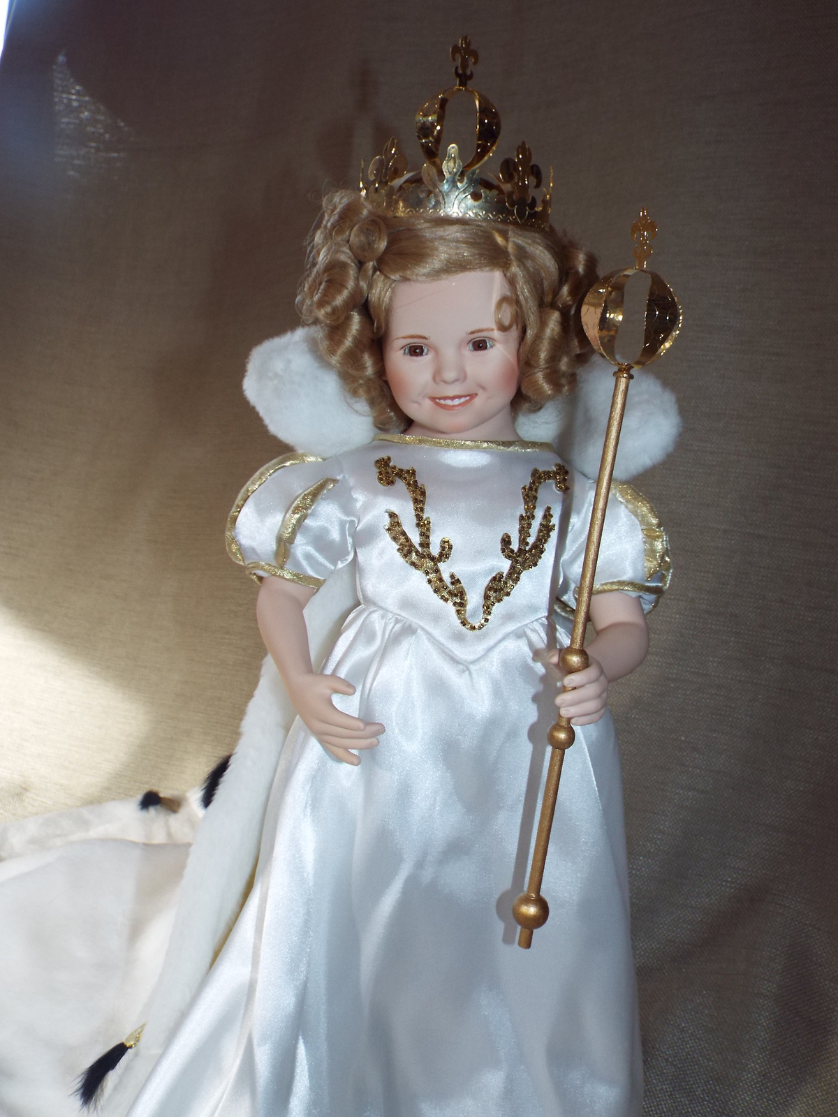 Shirley Temple Little Princess Porcelain Doll; Elke Hutchens; Danbury