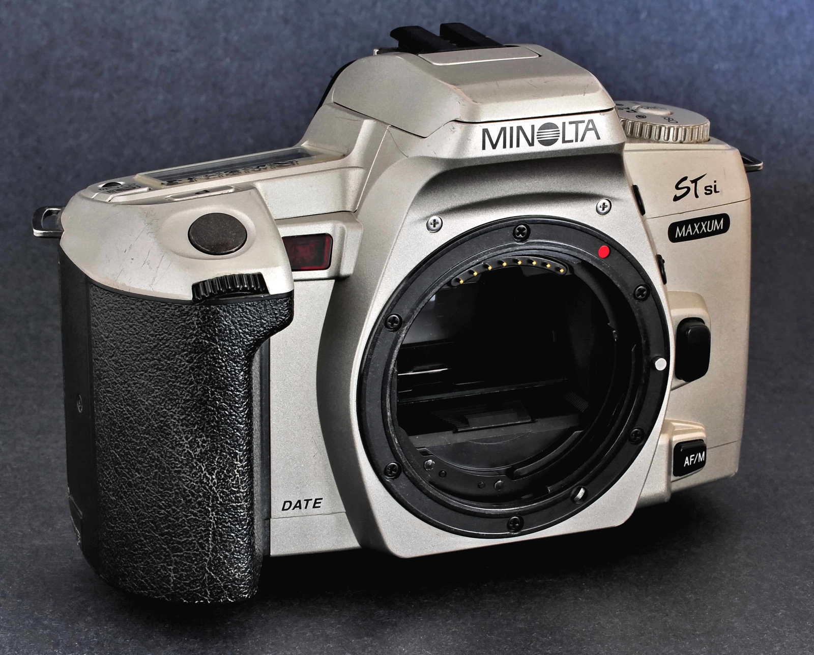 Minolta Maxxum STsi 35mm SLR 4 Students or Collection NICE - Film Cameras