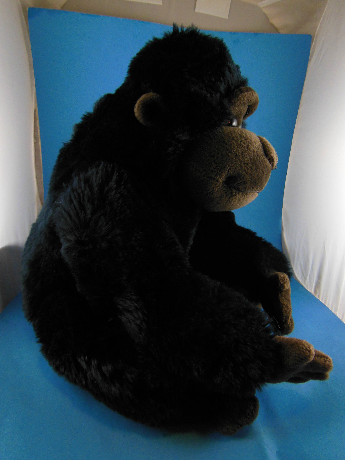 gorilla cuddly toy