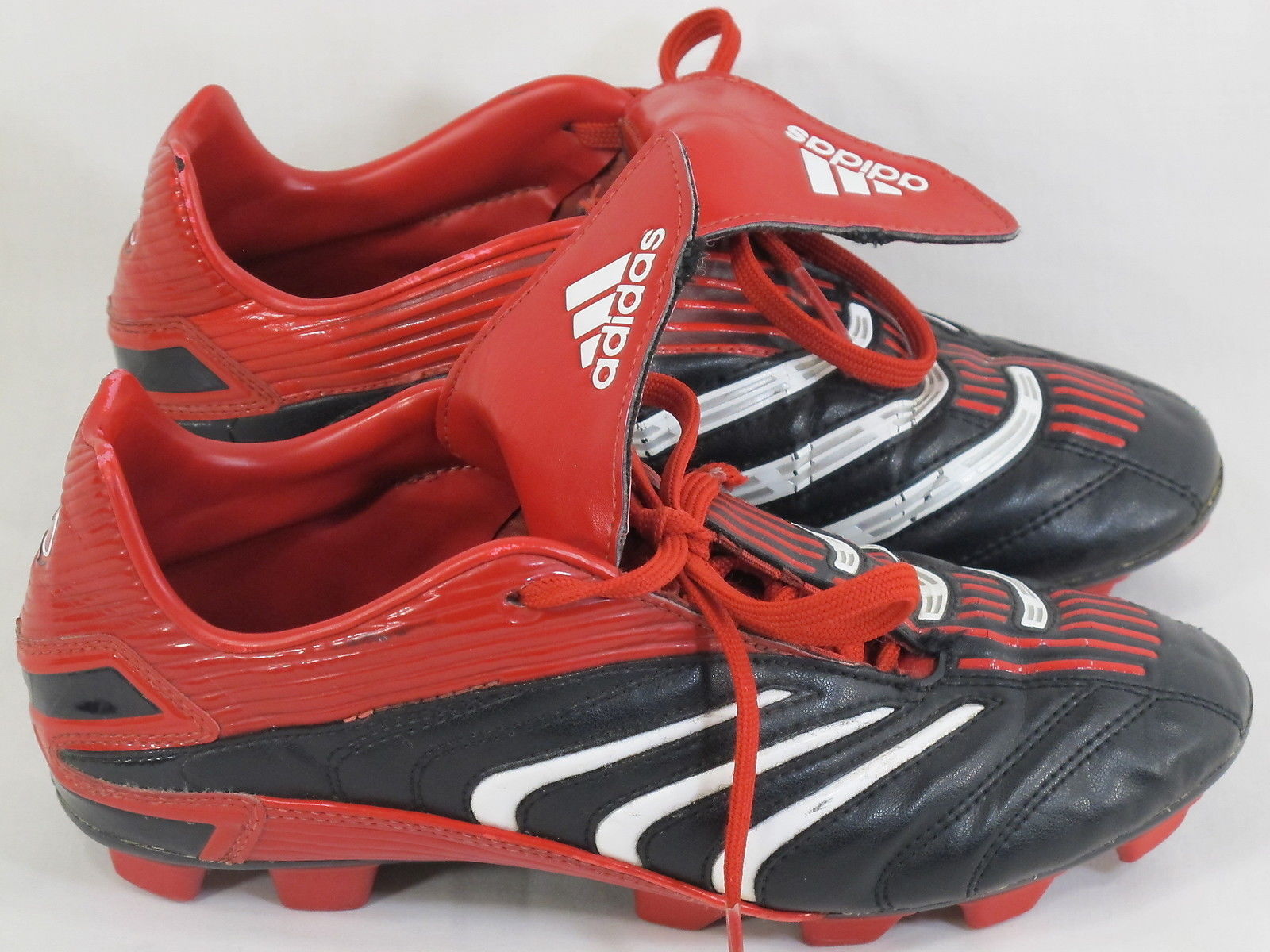boys size 5 baseball cleats