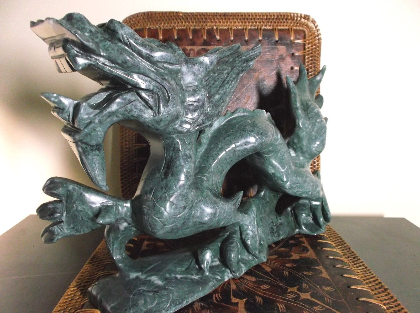 12-5-jade-dragon-statue-exquisite-xl-dragon-sculpture-green-jade