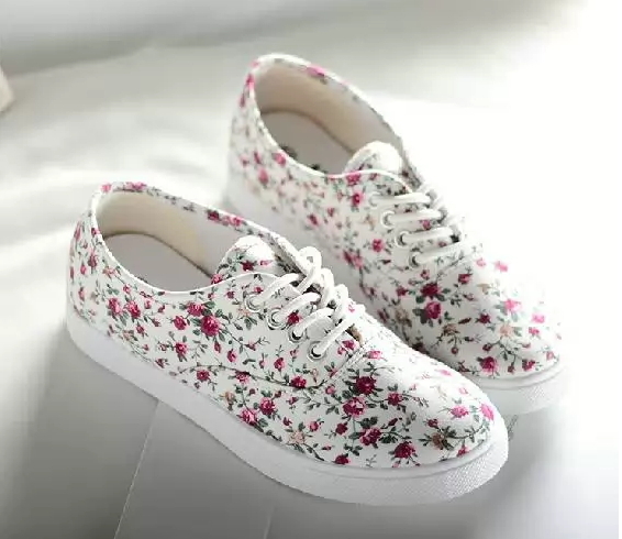 Fashionable Flower Print Lace-up Canvas Shoes - Ladies Shoes - Athletic