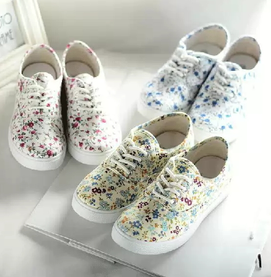 floral print canvas shoes