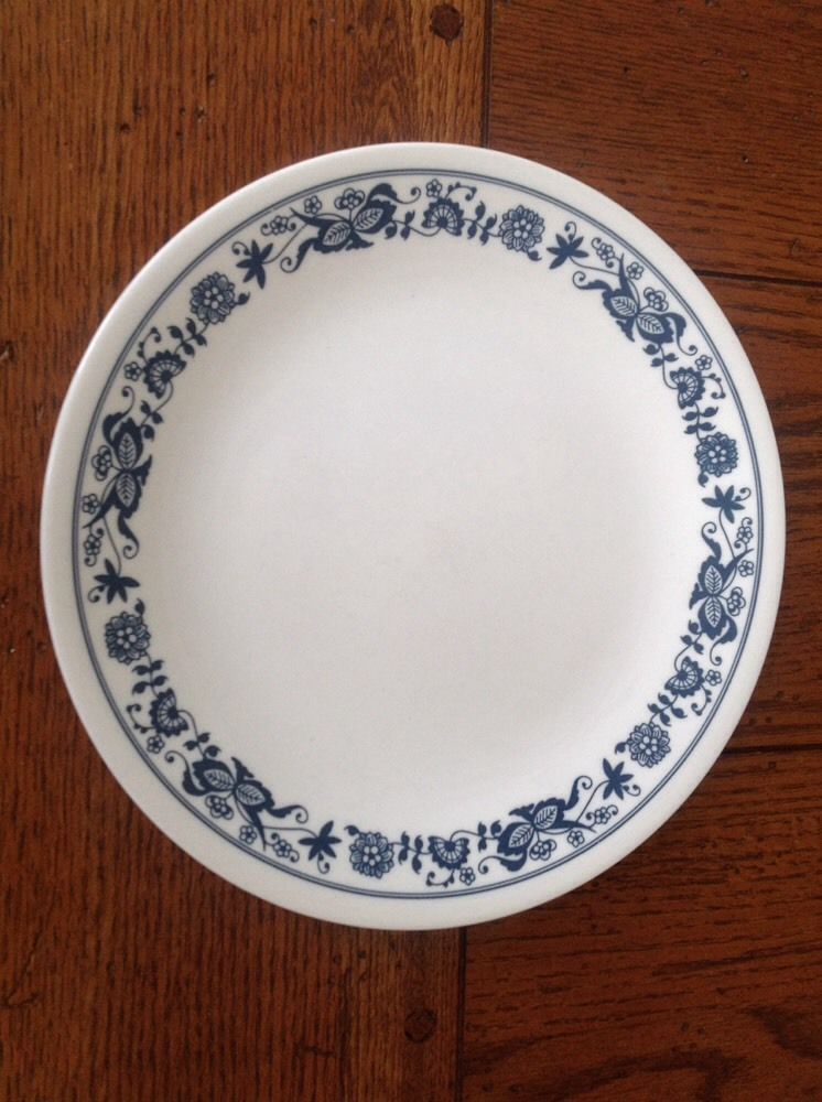 Corelle Dishes Old Town Blue Medium Sized Luncheon Plate SINGLE