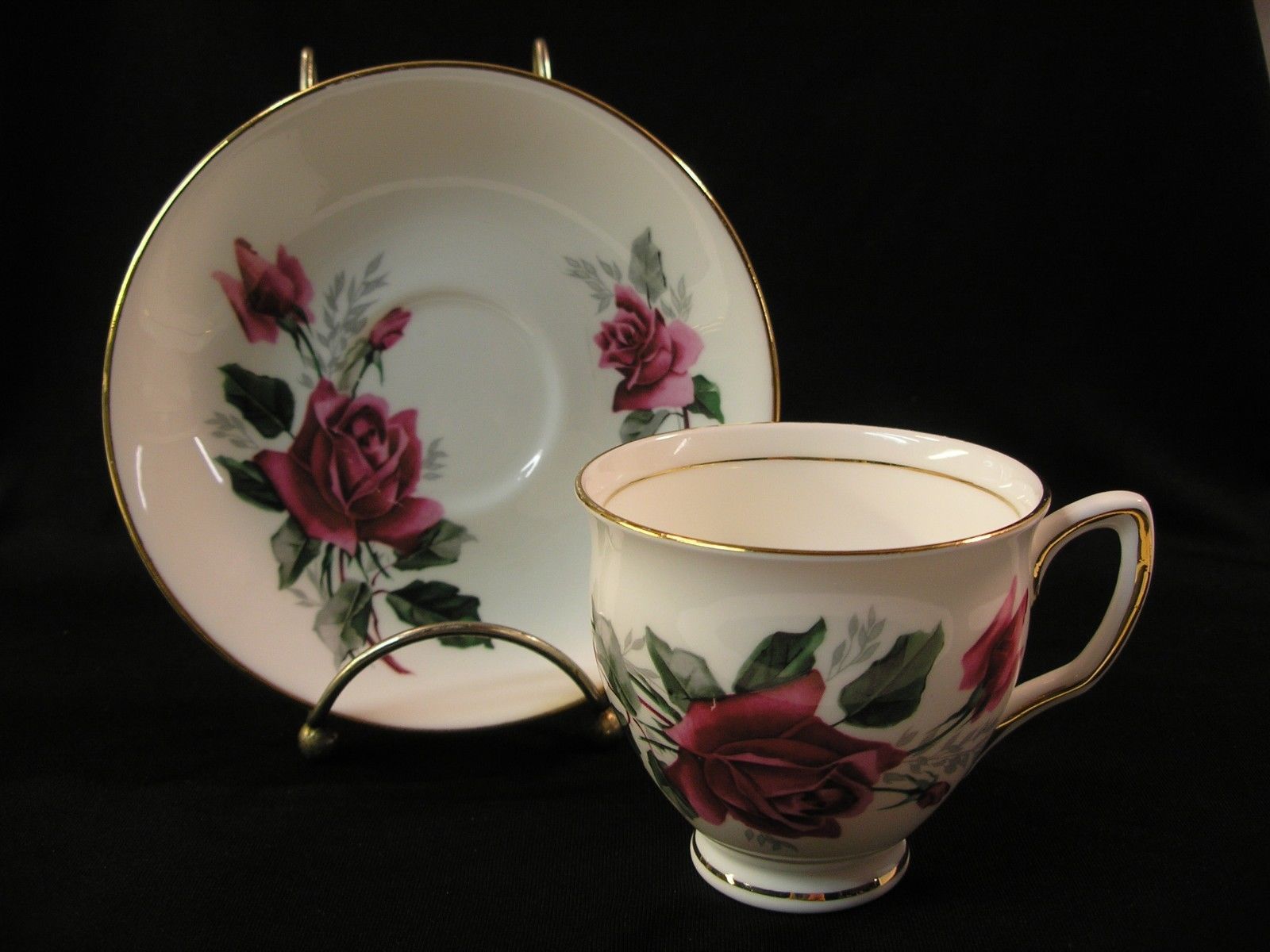 Beautiful Vintage Duchess Bone China Red Roses Tea Cup & Saucer Made in ...