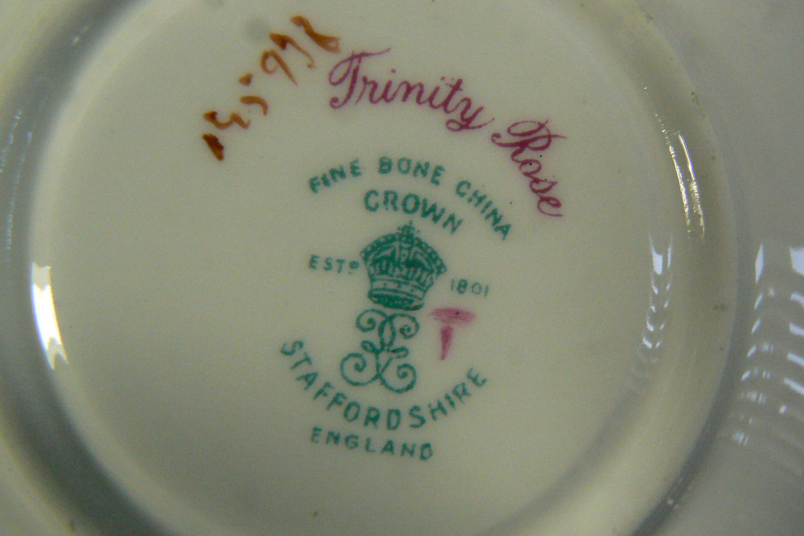 Crown Staffordshire England Bone China Trinity Rose pattern Tea Cup