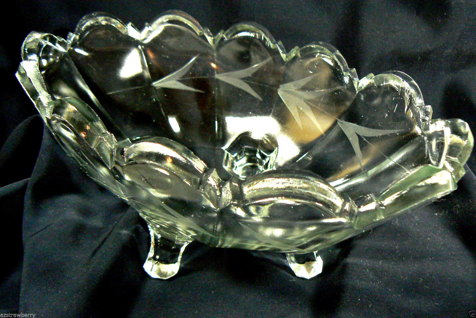 Vintage Clear Glass Oval Shape Fruit Footed Scallop Edge Bowl Vase