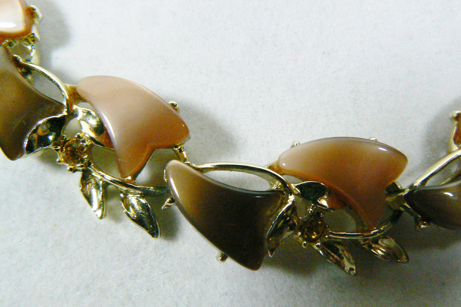 VINTAGE COCOA & CHOCOLATE THERMOSET SILVER TONE LINK COLLAR NECKLACE 17