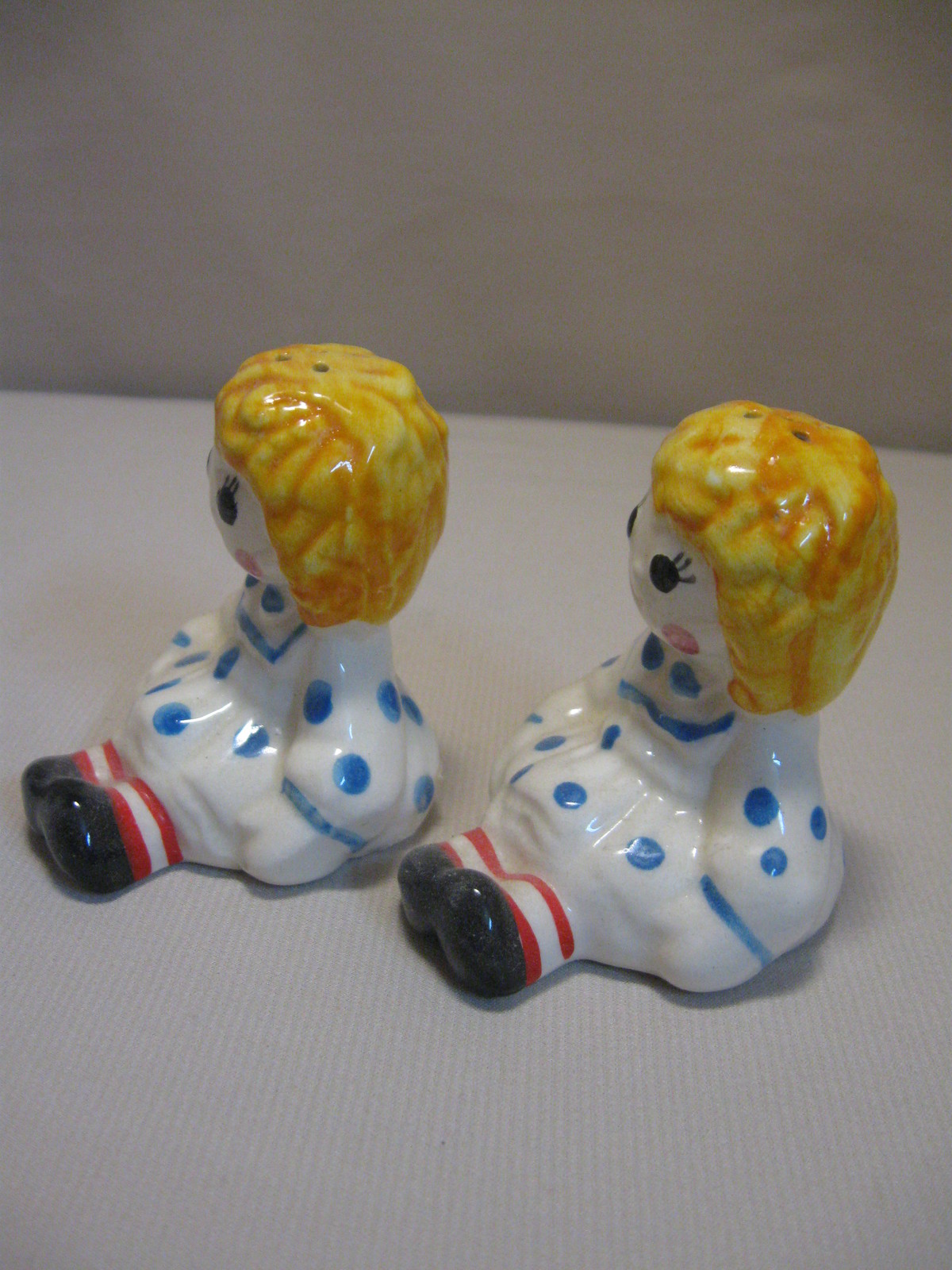 Salt & Pepper Shaker Raggedy Ann Hand Painted For Avon 1980's Salt