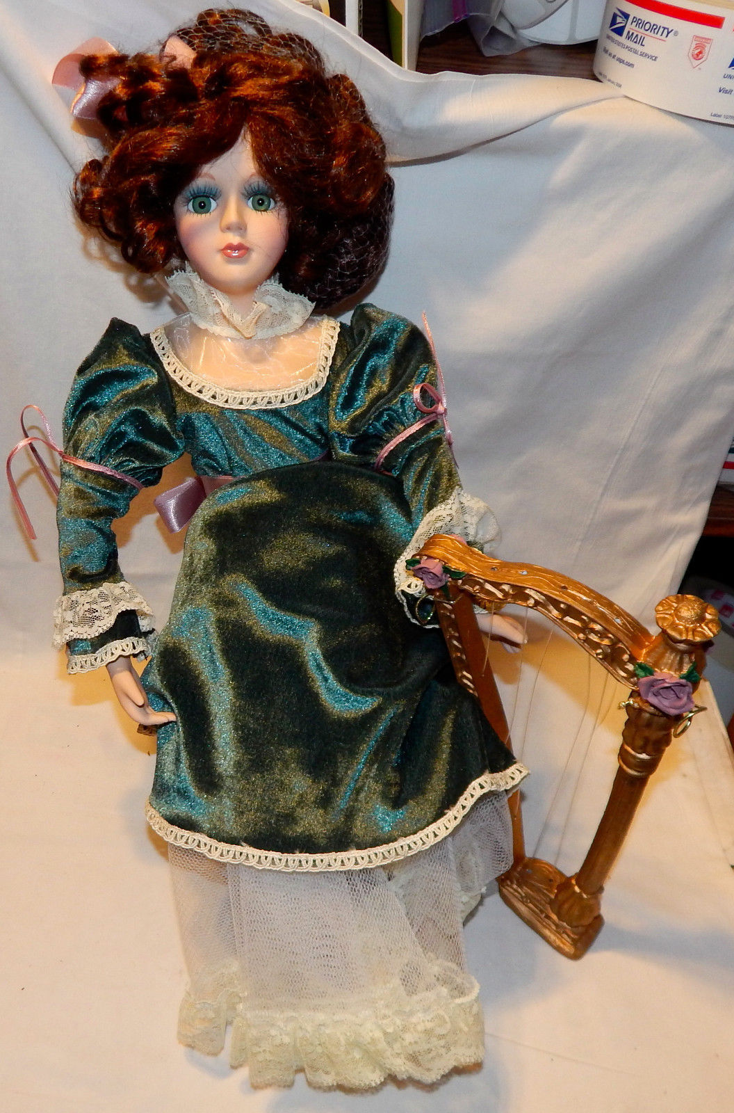 1998 Porcelain Collector Doll Gloria Janel House of Lloyd Xmas Around