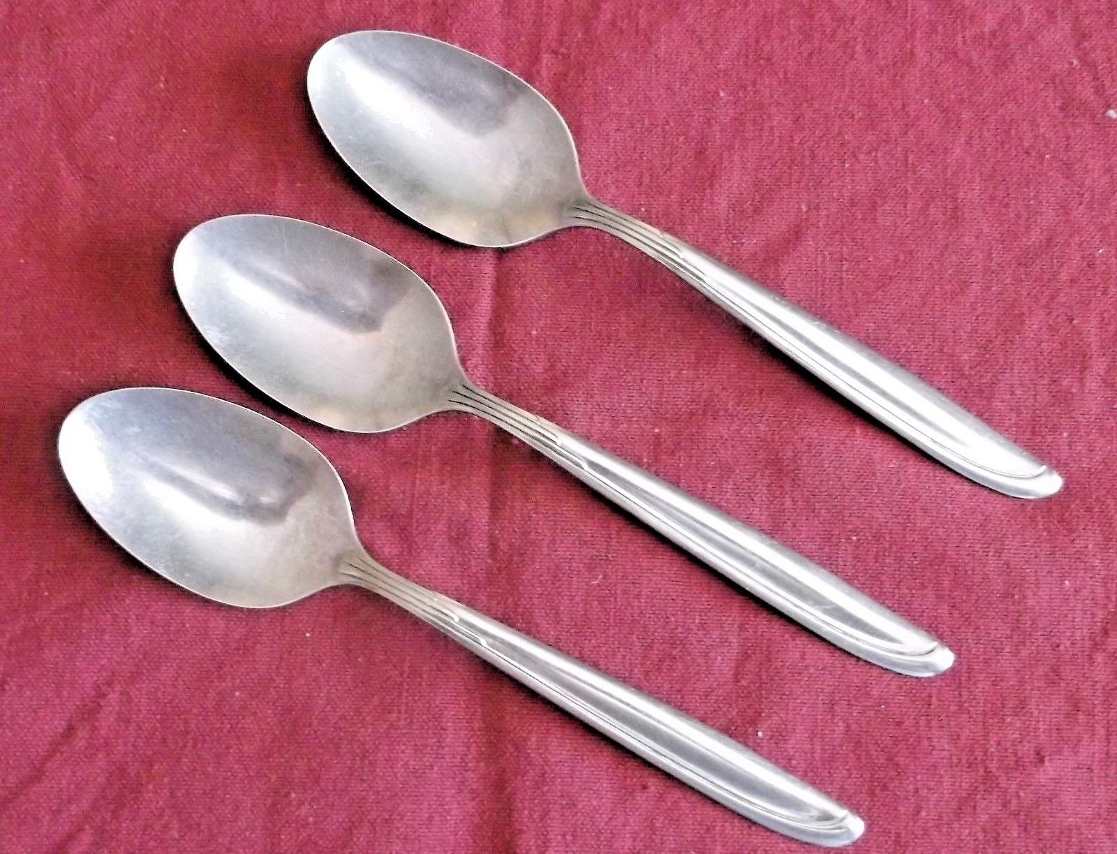 Oneida Stainless 3 Soup Spoons Sand Dune Old Style Pattern Groove Down