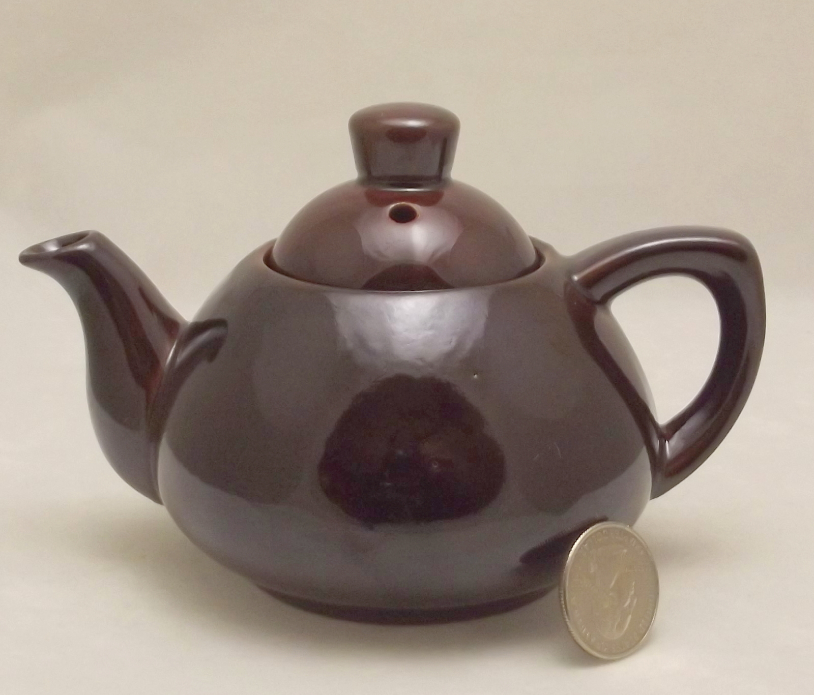 Epi Curio 112 Ming Tea Co individual brown mini teapot made in Japan