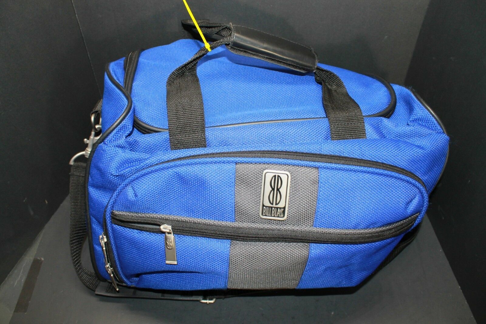 hanging carry on bag