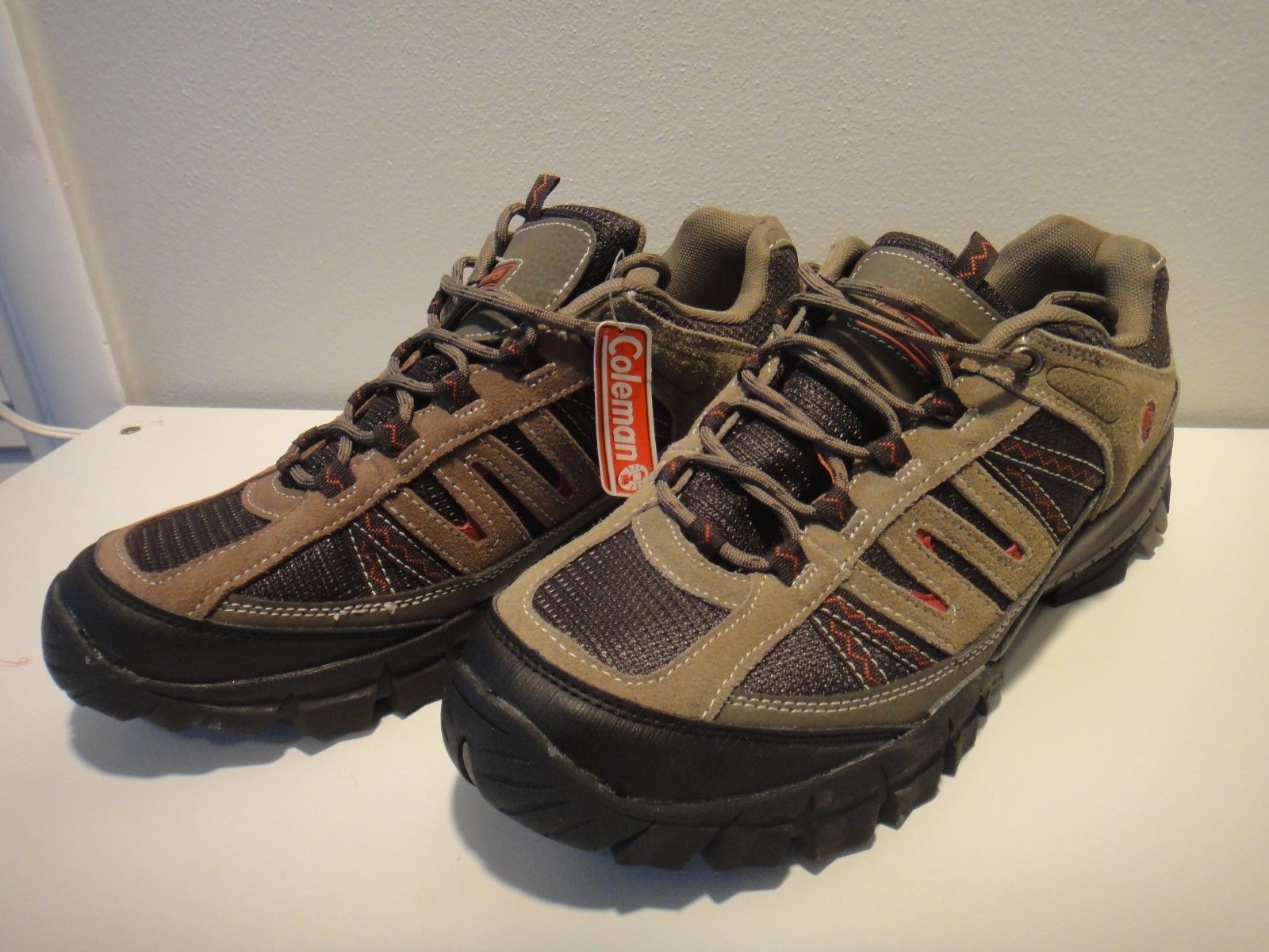 coleman hiking shoes