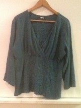 NOMADIC TRADERS Crinkle Stretch Top M Green V neck Wrap look Stretch fit blouse - $16.95