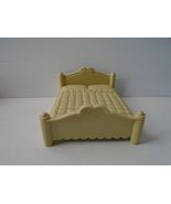 Vintage Little Tikes Dollhouse Bed.  Very Good Condition. Fast Shipping - $12.99