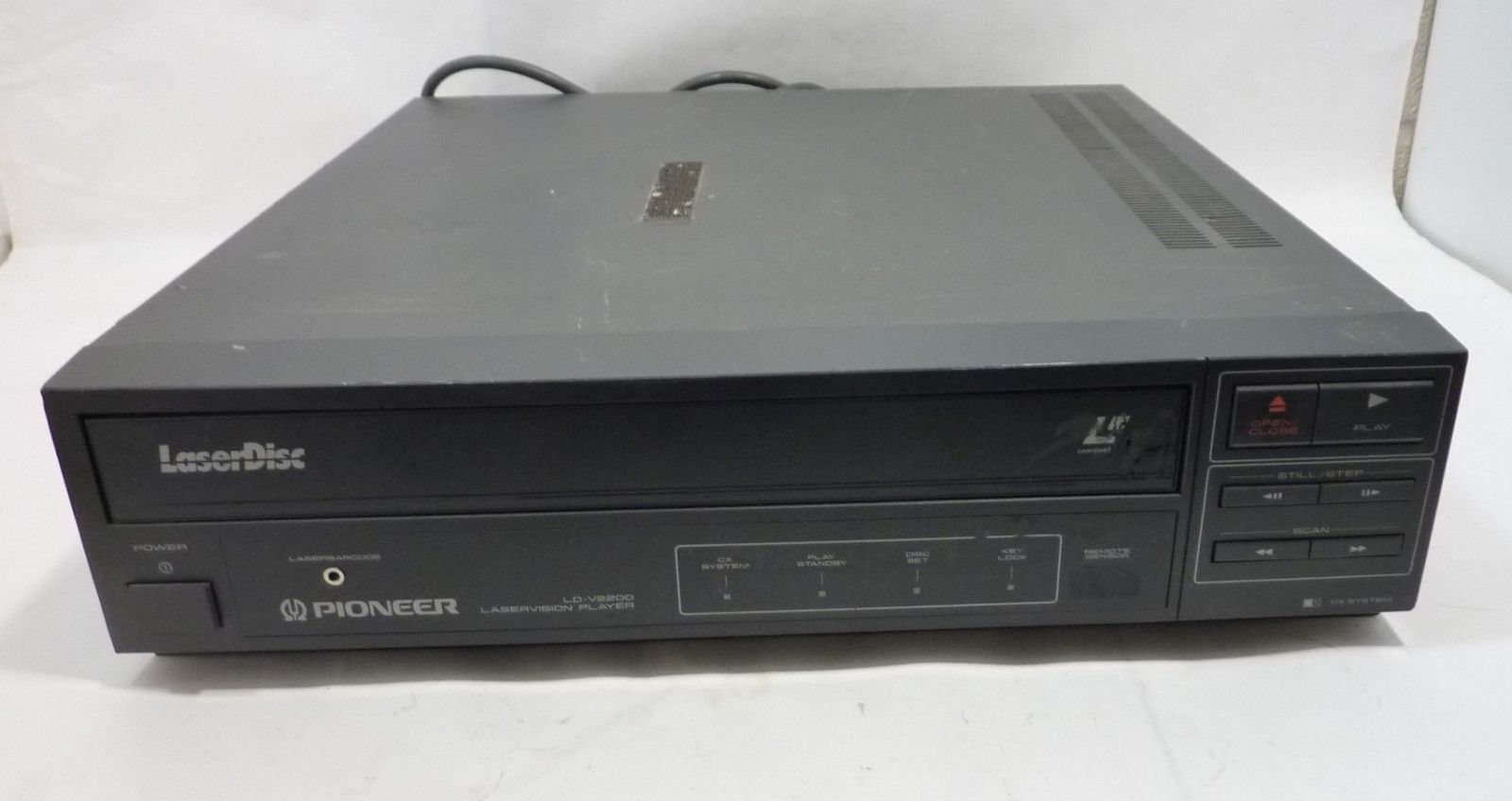 Pioneer Laserdisc Player LaserVision LDV2200 With Remote Laserdisc