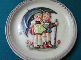 HUMMEL PLAQUE STORMY WEATHER FIRST EDITION 1975  IN BOX 10&quot; - $63.11