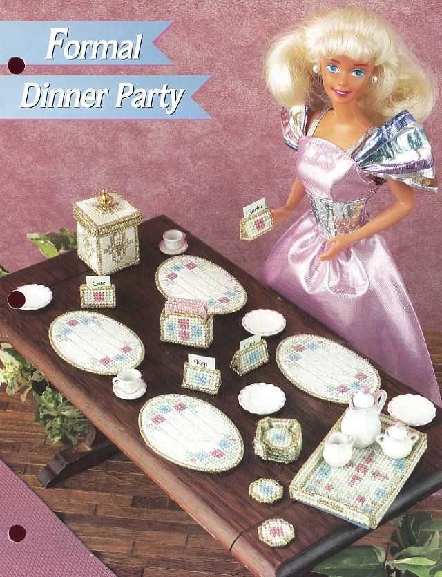Annie/'s plastic canvas pattern leaflet Jewelry /& Case ~ fits Barbie dolls