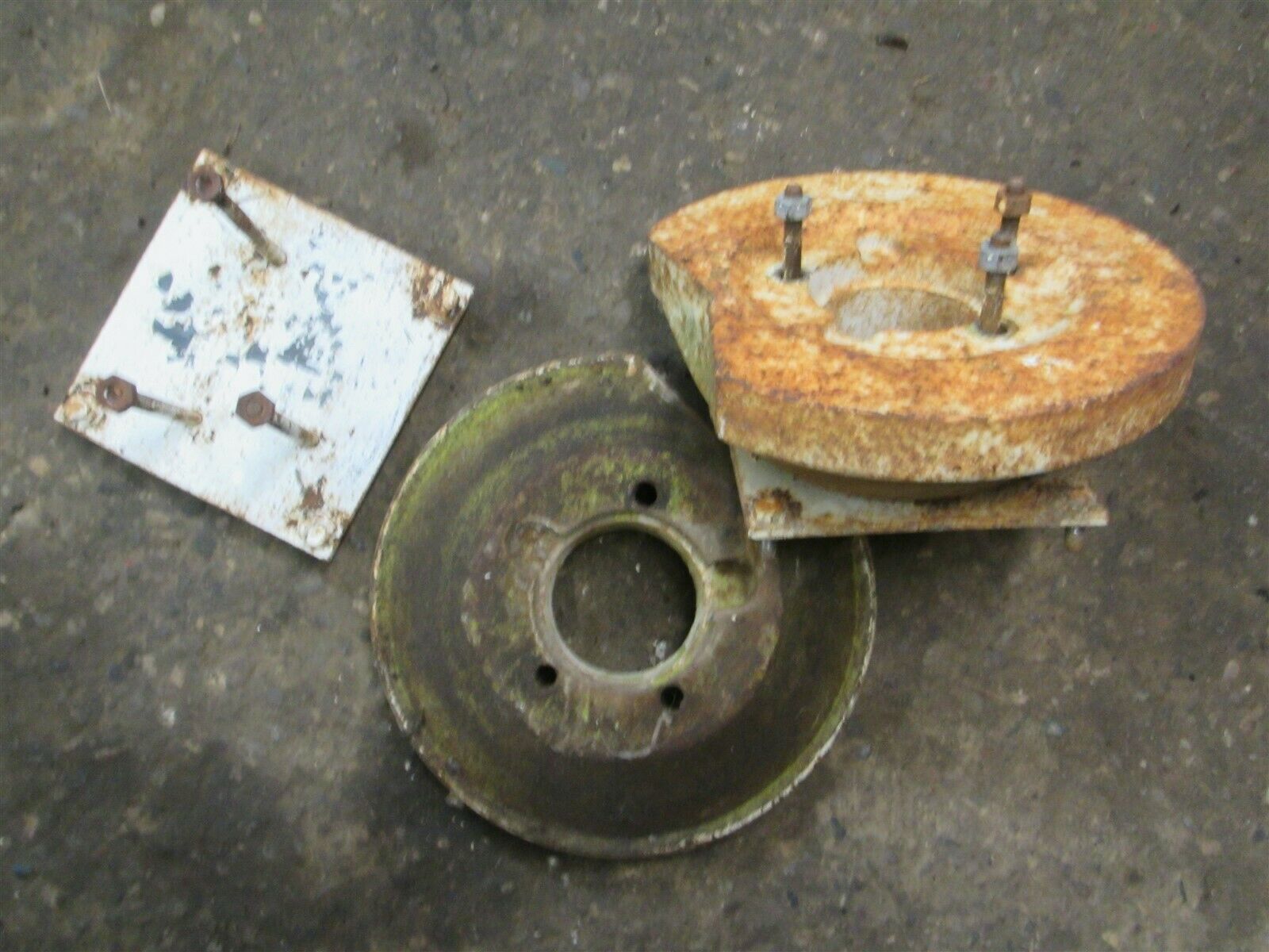 Wheel Horse C141 Tractor Flush Cast Iron Wheel Weights 50lbs each