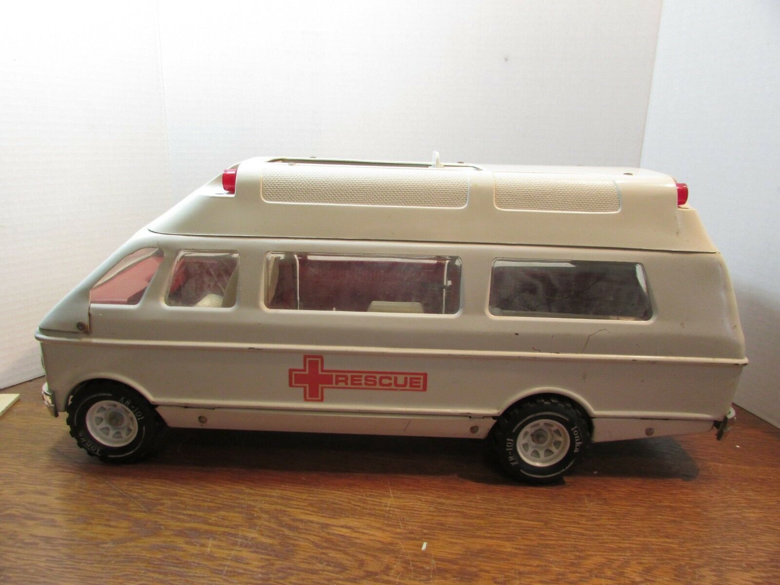 tonka ambulance 1970
