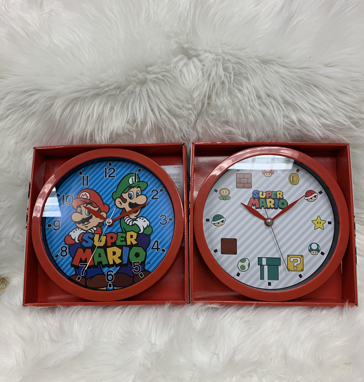 2 Super Mario Bros 10" Wall Clocks Action Figures