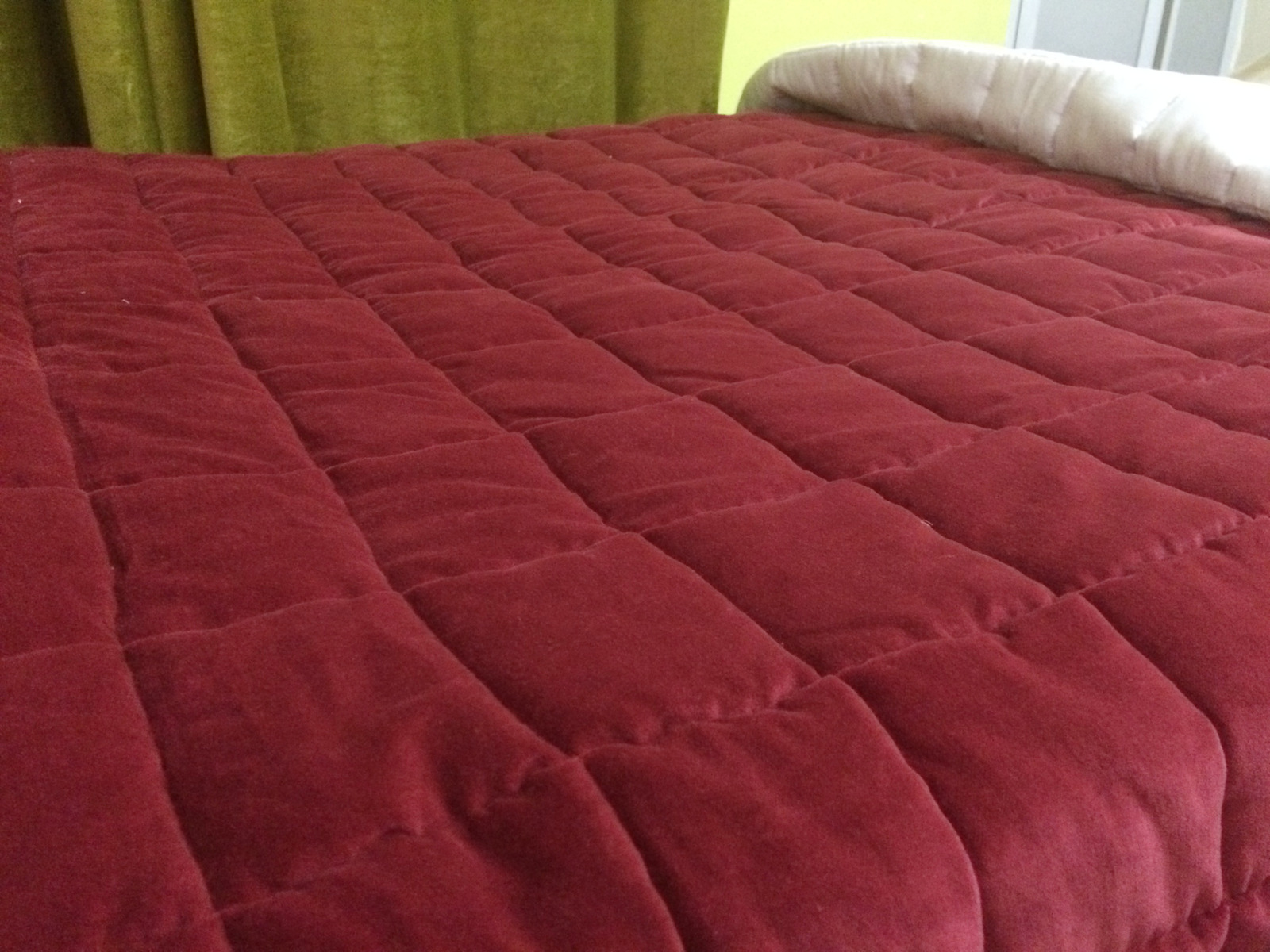 Fascination Box Style Burgundy Reversible 100% Cotton-Velvet Quilt King ...