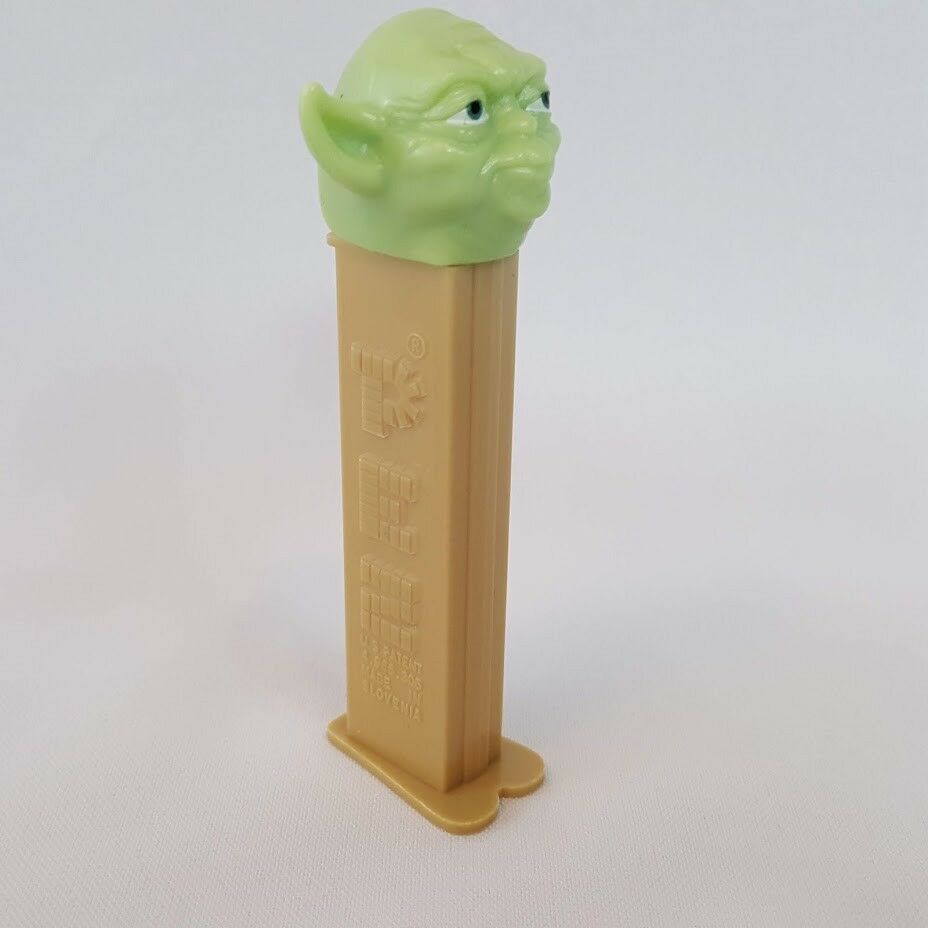 Vintage 1997 Retired Yoda Star Wars PEZ Dispenser Slovenia Star Wars