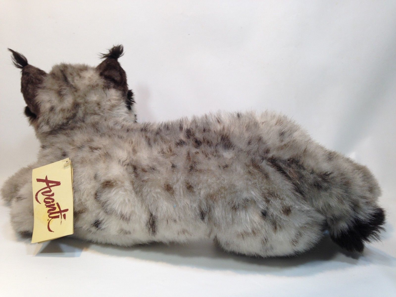 avanti stuffed cat