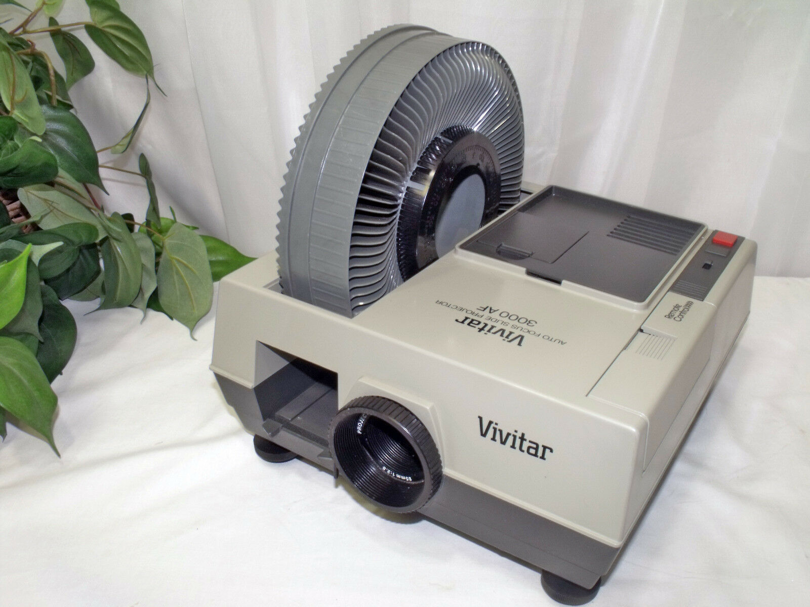 Vintage Vivitar 3000af Auto Focus Slide Projector W Corded Remote