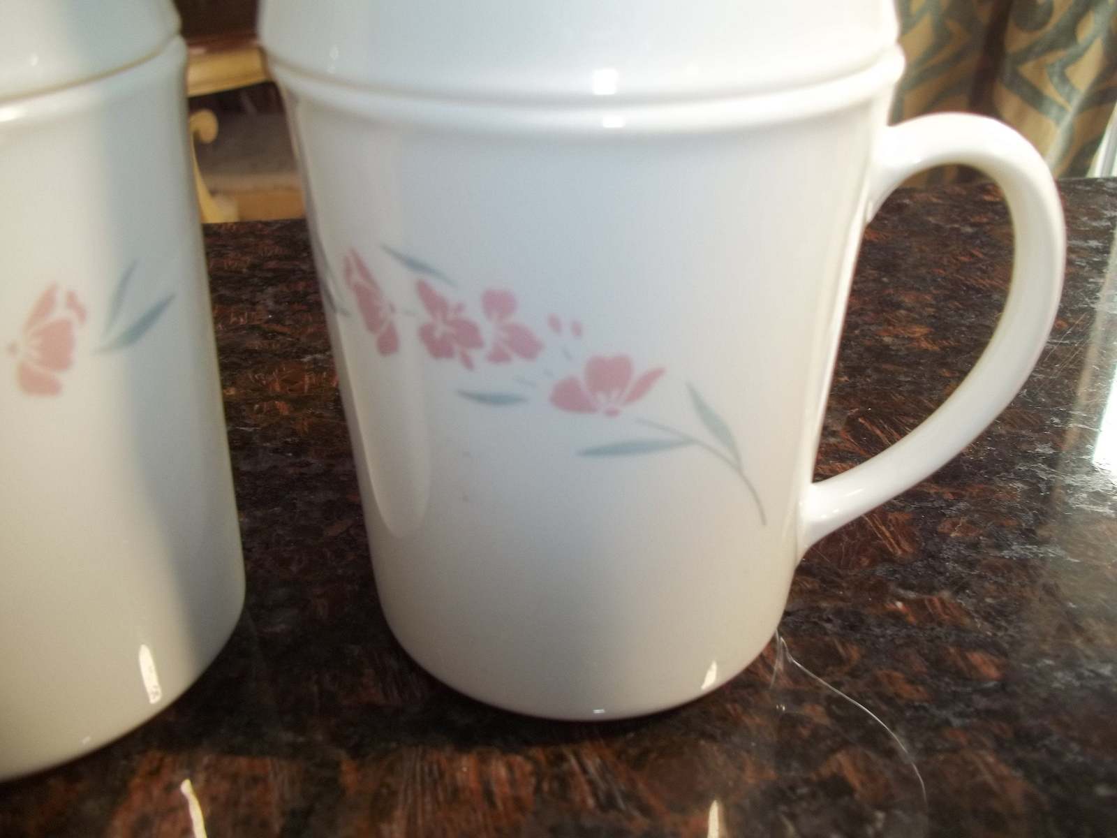 4 Silk Blossom Corelle Coffee/Tea Mugs 8 oz. Other Cookware