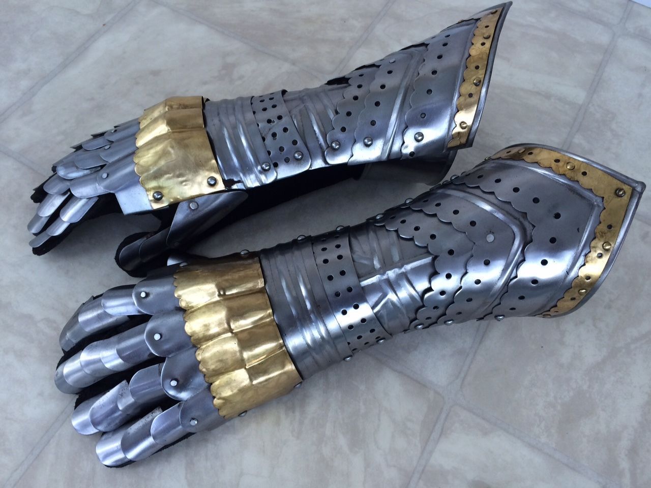 NauticalMart Medieval Knight Crusader Gauntlet Gloves w/ Brass Accents ...