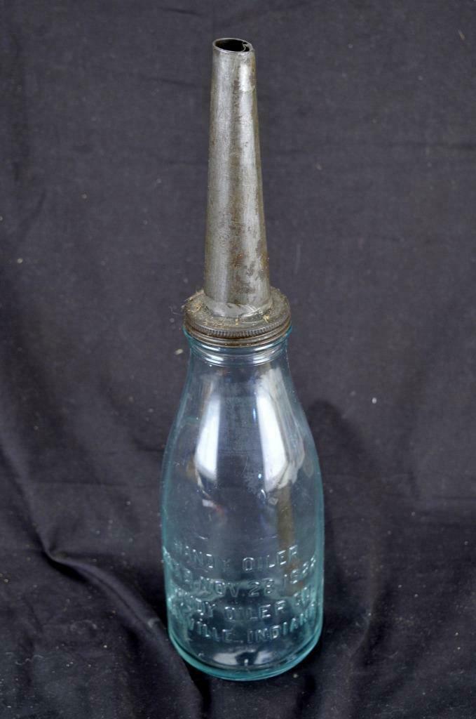 Antique 20s HANDY OILER CO. Motor Oil Glass Bottle W/Spout Danville