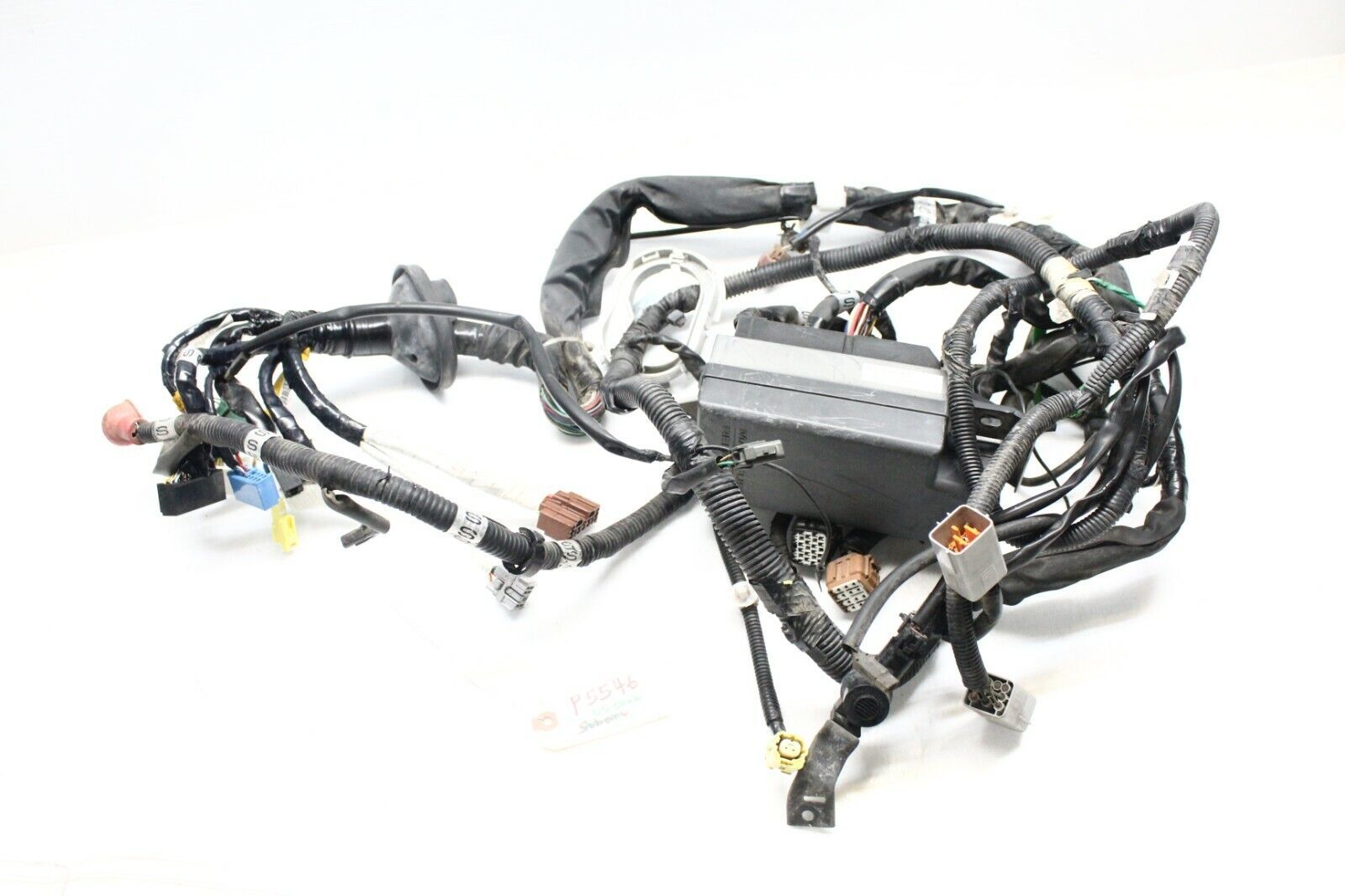 20052006 SAAB AERO 92X WAGON ENGINE BAY WIRE HARNESS WITH FUSE BOX P5546 Other Engine Parts