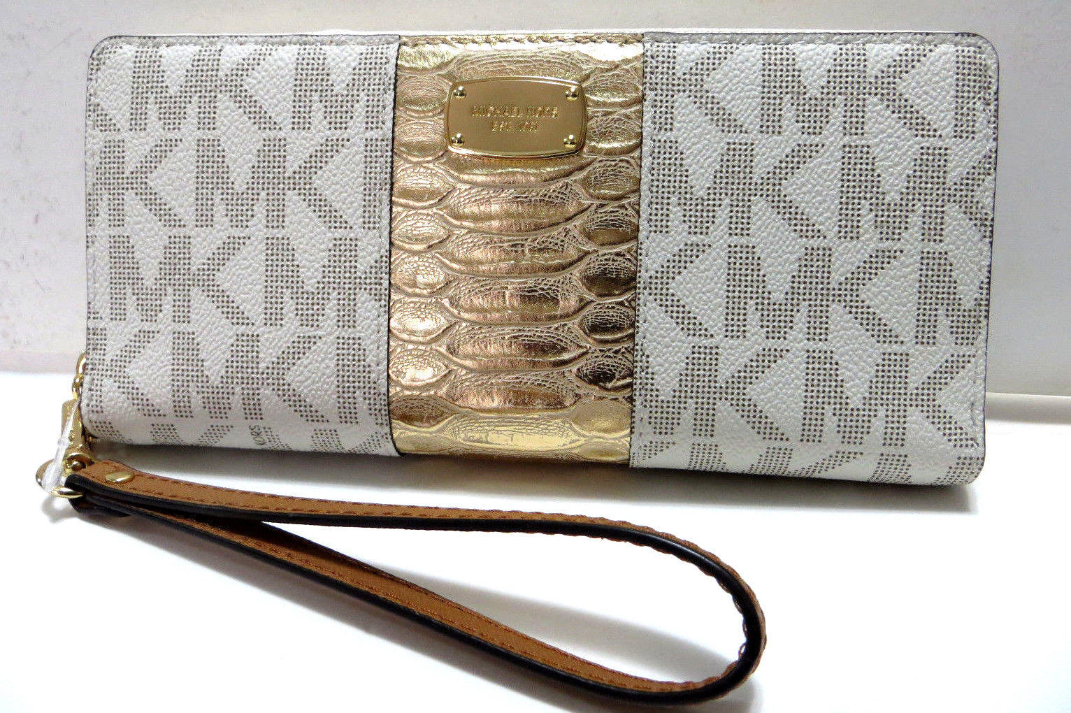 michael kors center stripe wristlet