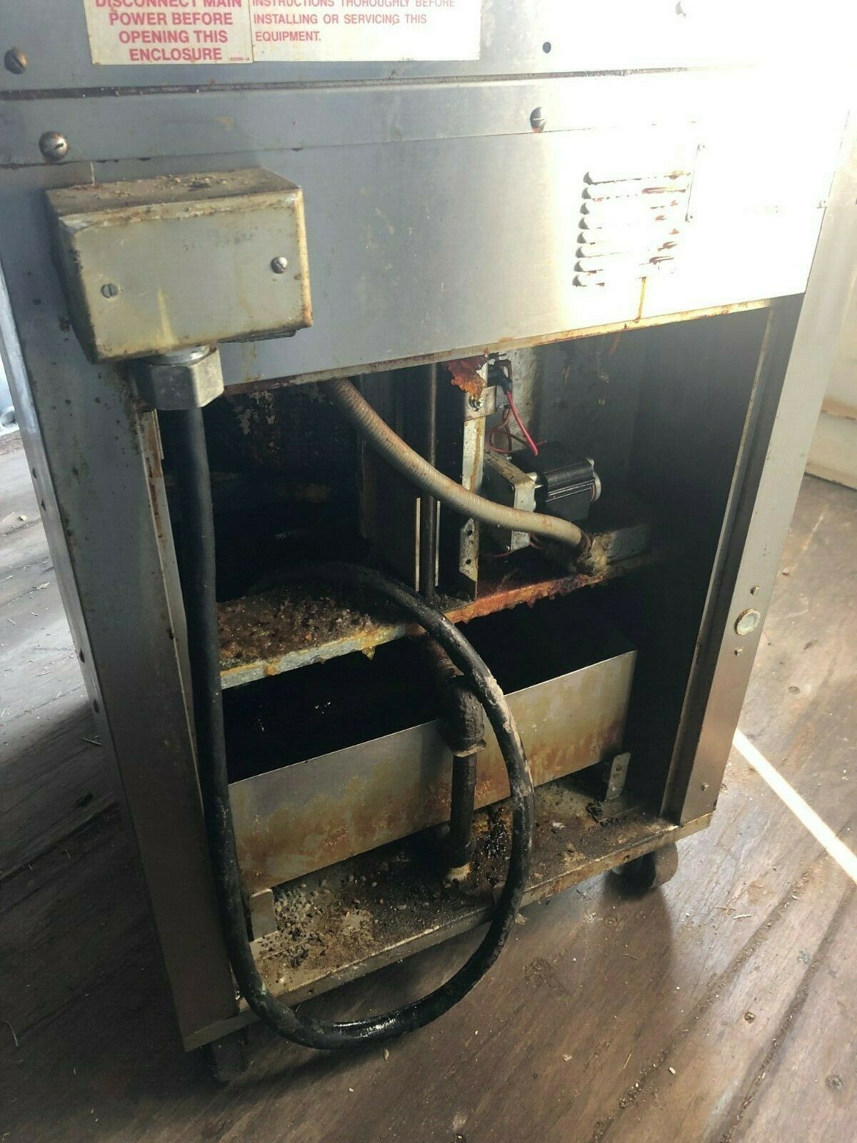 Giles Chester Fried CF400 Chicken Food Cooker Natural Gas Auto Lift