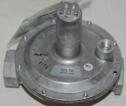 Maxitrol 325 7A Appliance Gas Pressure Regulator 1-1/4 Inch image 5